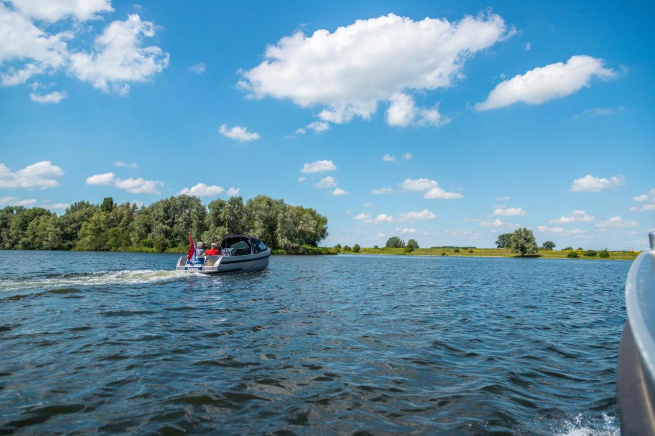 Vakantiepark Aan De Maas Kerkdriel المظهر الخارجي الصورة